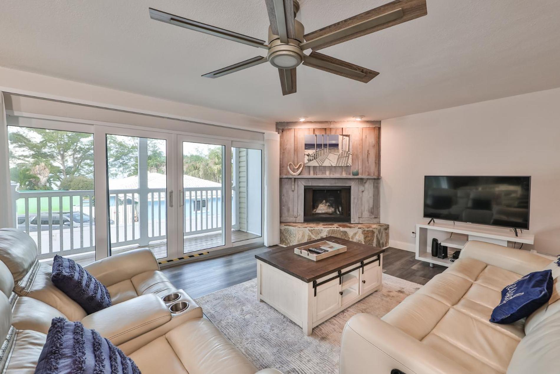 100 Steps To Beautiful Indian Rocks Beach, Oceanside, 2 Bedroom Updated Condo 克利尔沃特 外观 照片