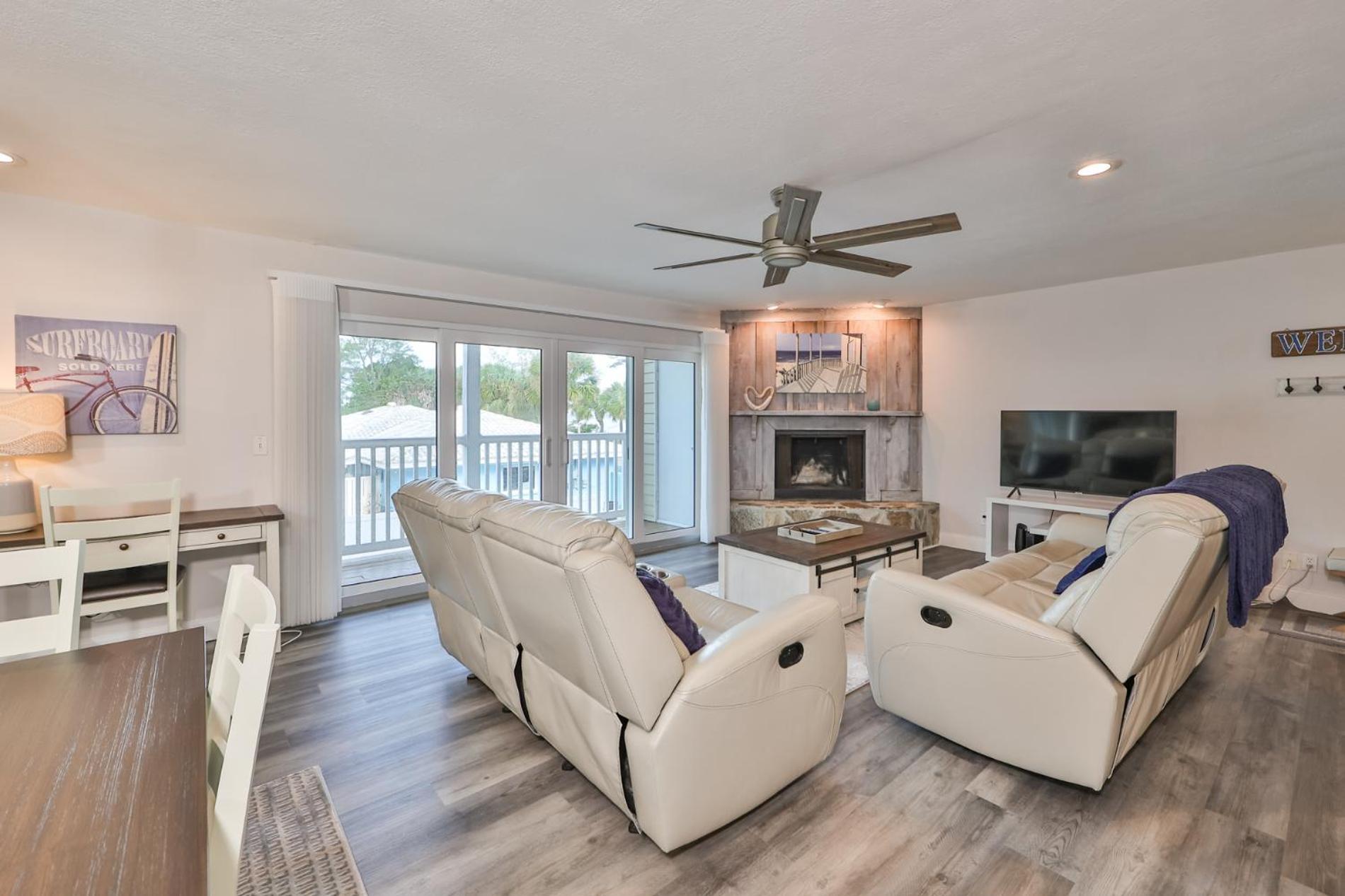 100 Steps To Beautiful Indian Rocks Beach, Oceanside, 2 Bedroom Updated Condo 克利尔沃特 外观 照片